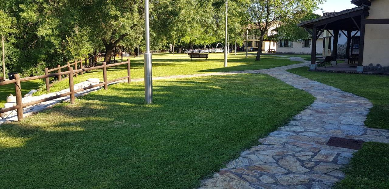 Esencia De Gredos Vendégház Ramacastanas Kültér fotó